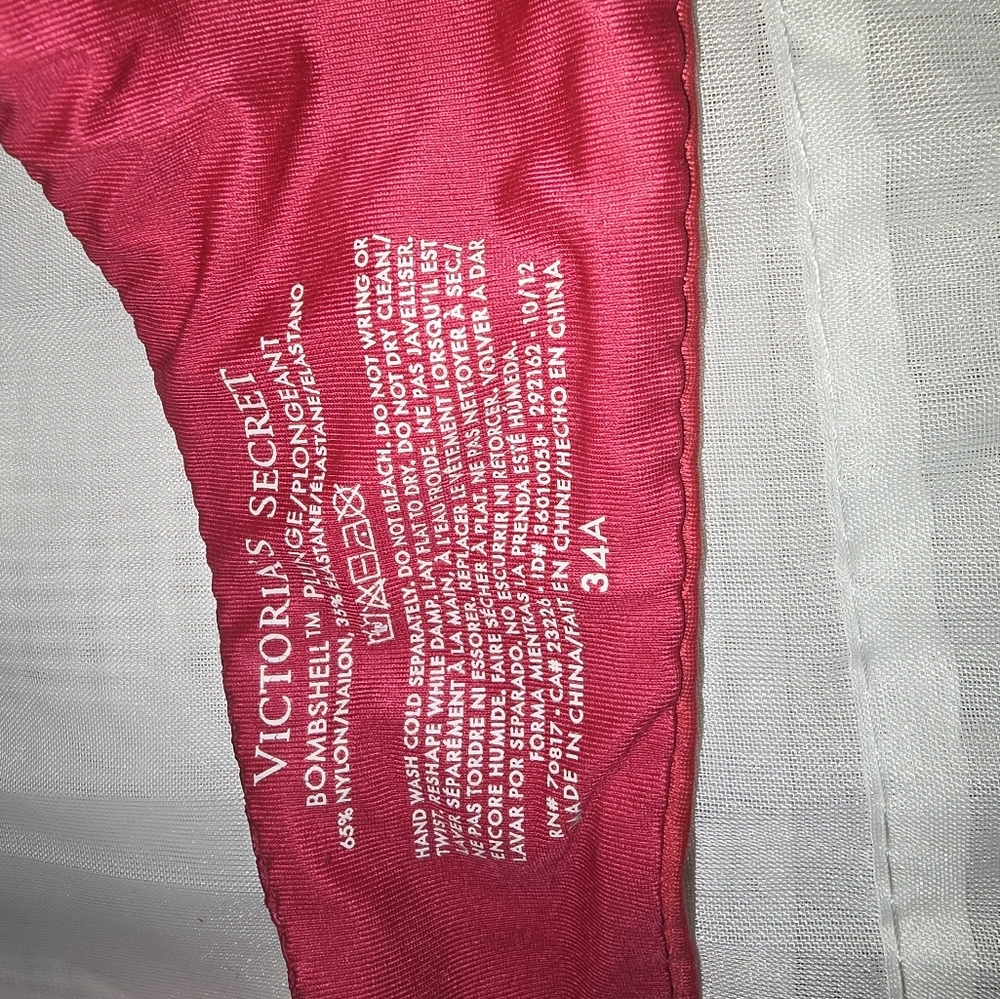 Victoria's Secret Bombshell bra size 34A